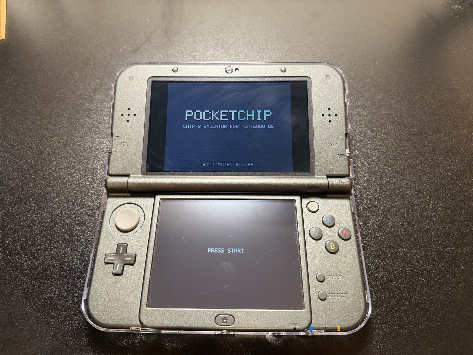 The PocketCHIP splash screen on a 3DS